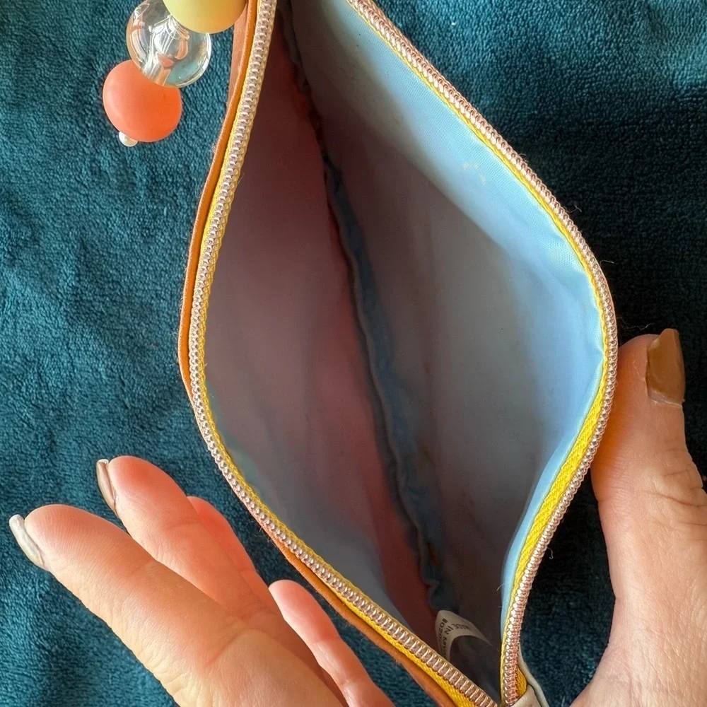 Colorful Swirl Pouch - Picture 4 of 4